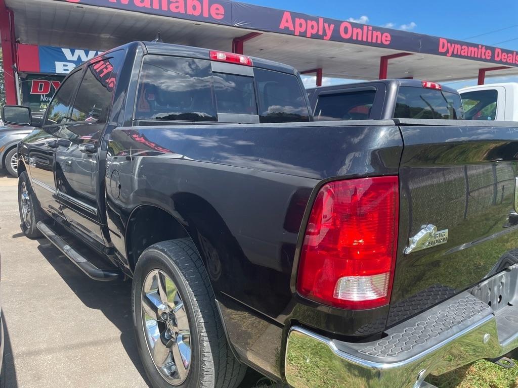RAM 1500 SLT Crew Cab SWB 4WD 2015