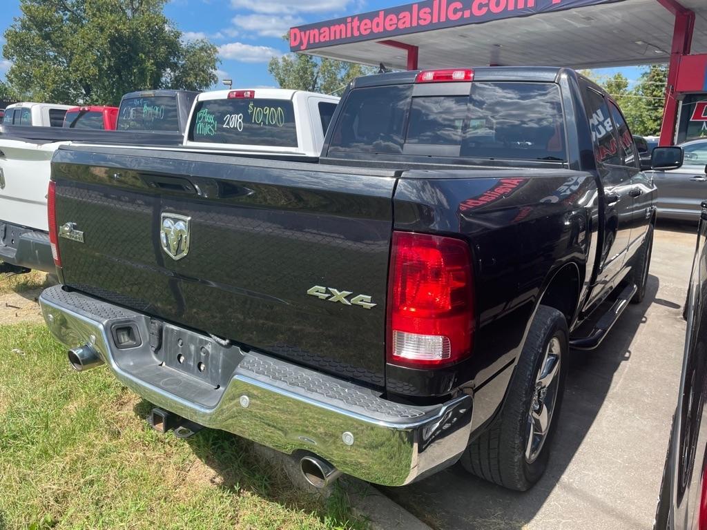 RAM 1500 SLT Crew Cab SWB 4WD 2015