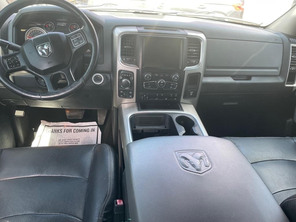 RAM 1500 SLT Crew Cab SWB 4WD 2015