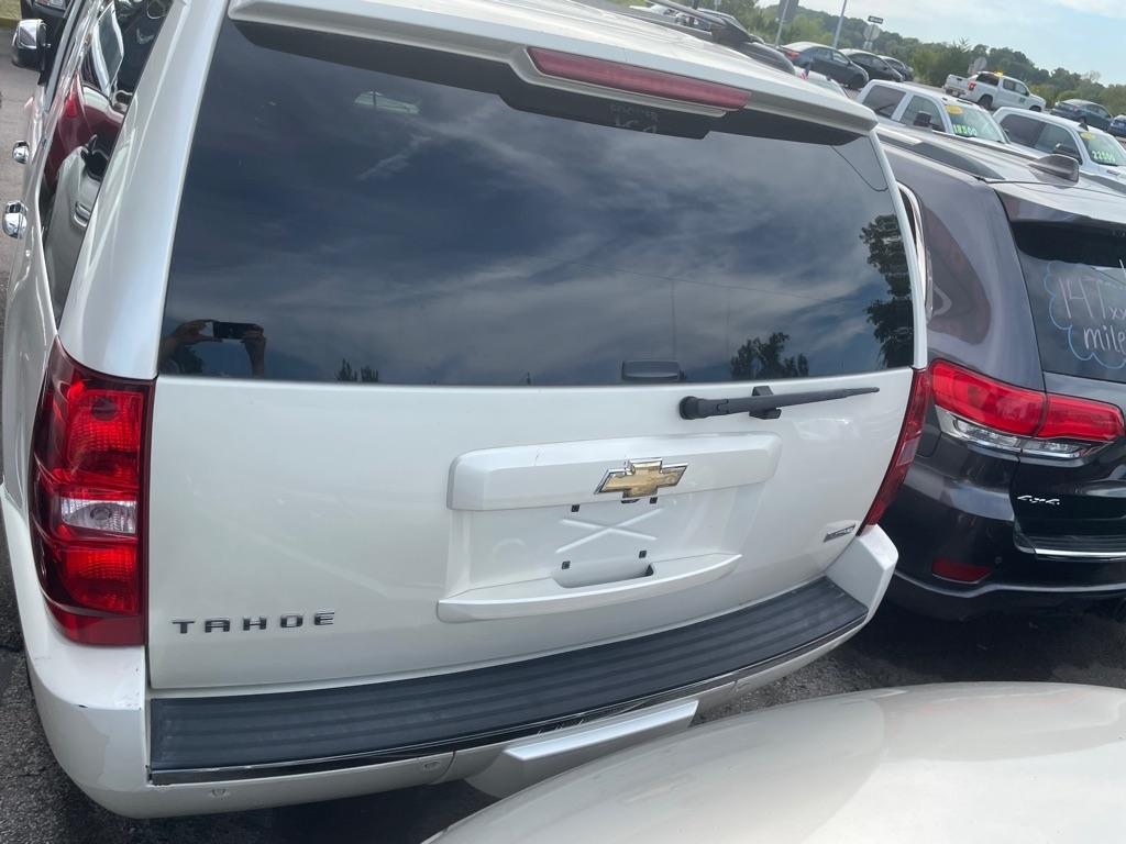 Chevrolet Tahoe LTZ 2WD 2011