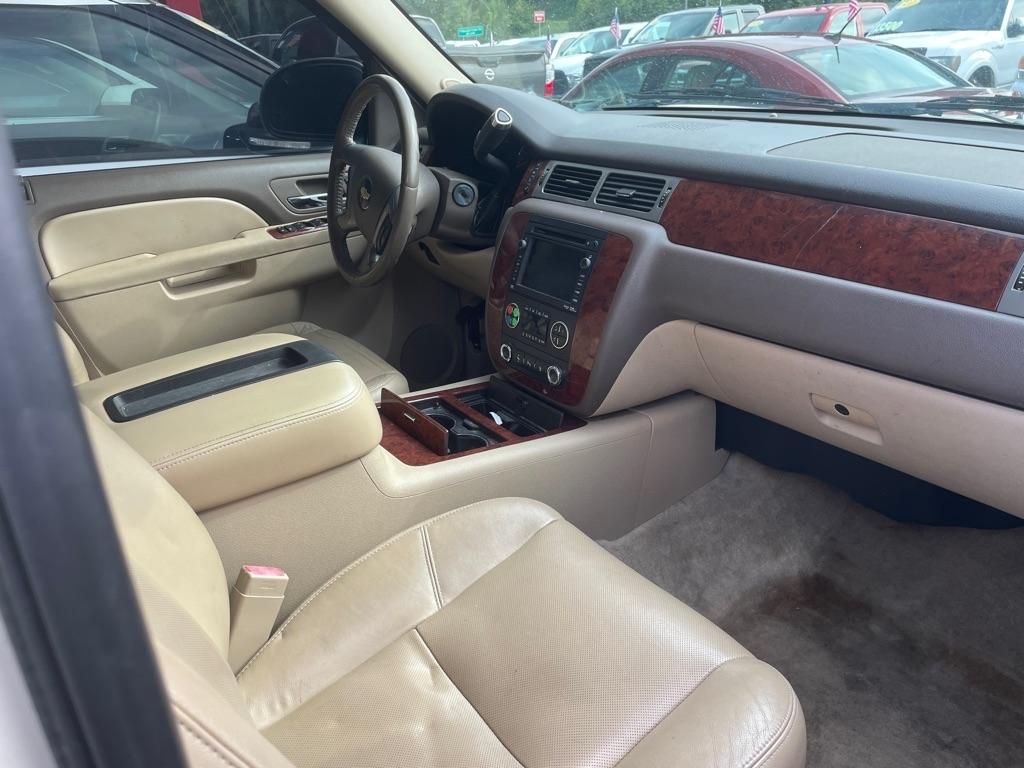 Chevrolet Tahoe LTZ 2WD 2011