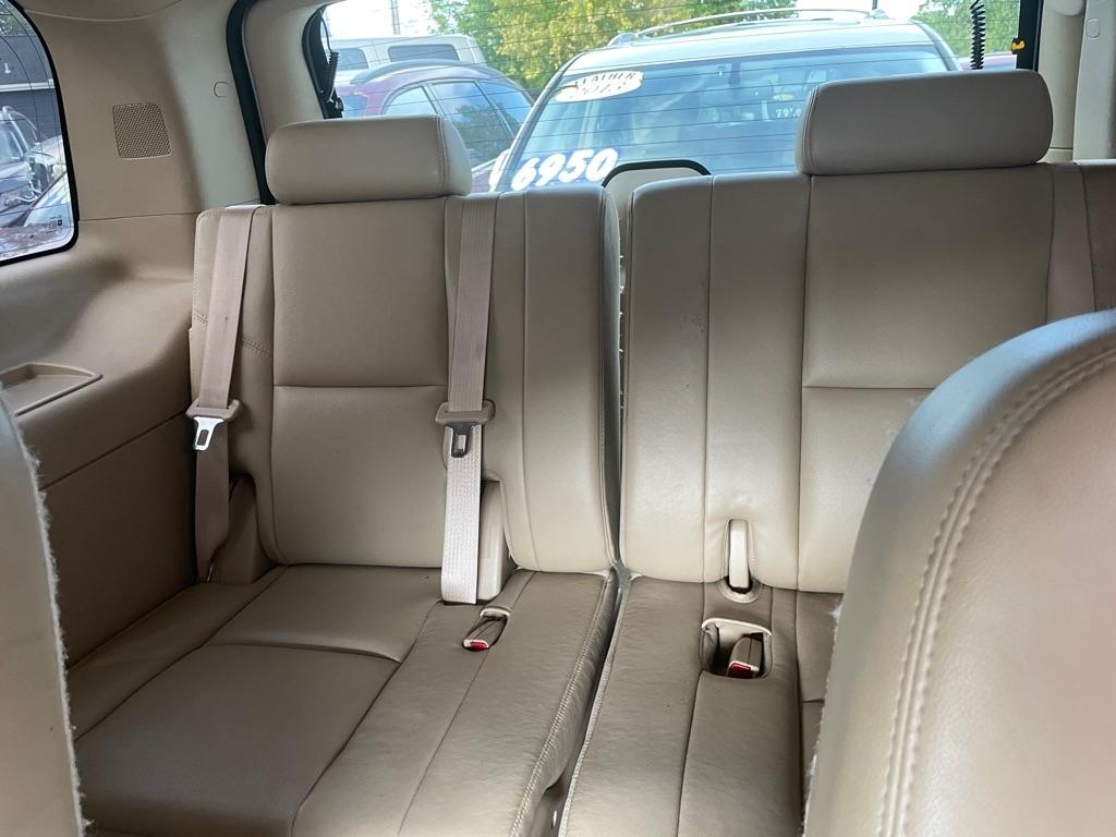 Chevrolet Tahoe LTZ 2WD 2011