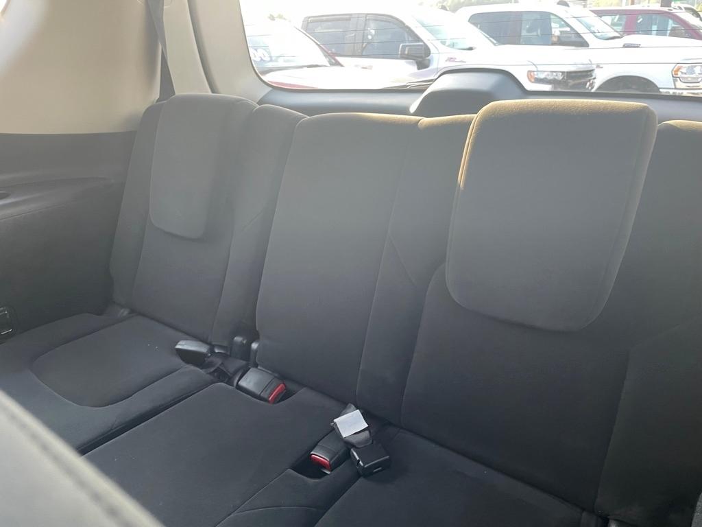 Nissan Armada SV AWD 2017