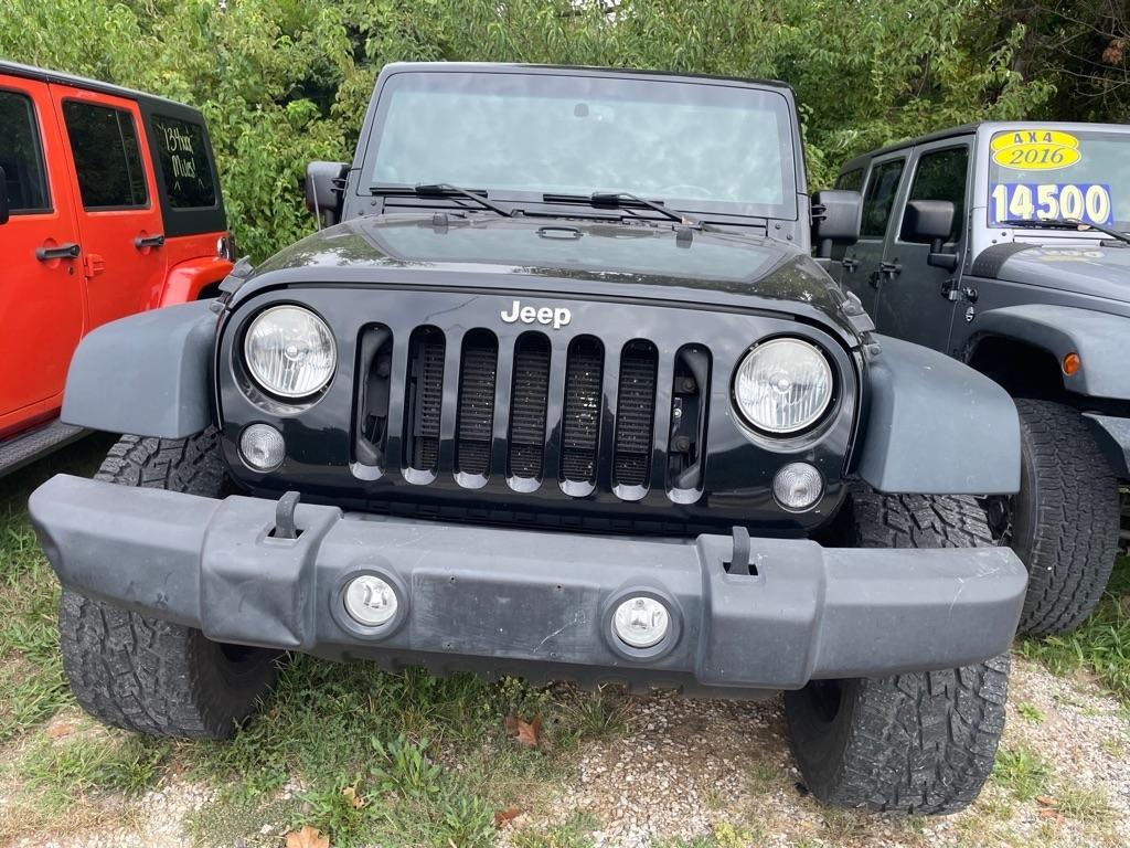 Jeep Wrangler photo 2