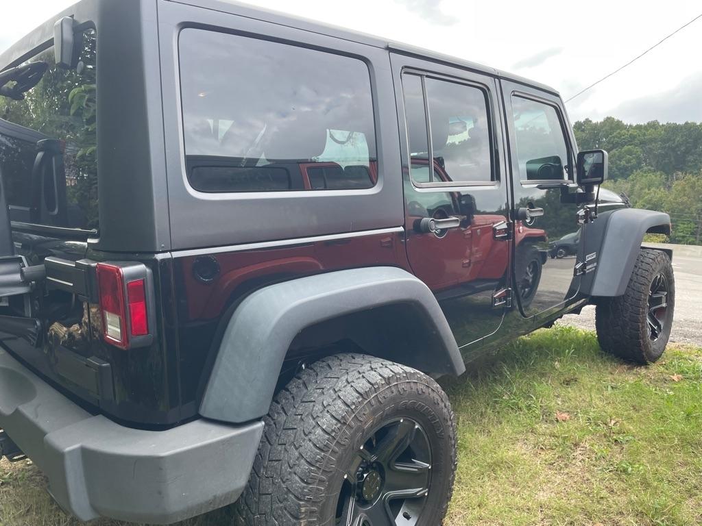 Jeep Wrangler photo 5