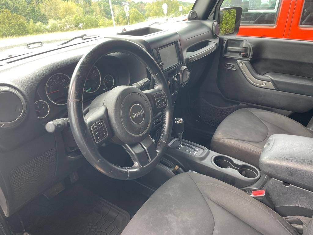 Jeep Wrangler photo 6