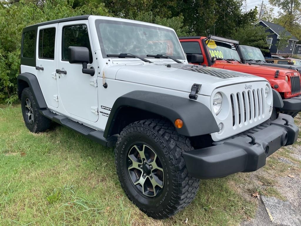 Jeep Wrangler photo 2