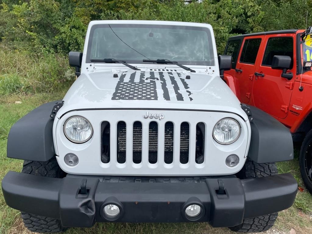 Jeep Wrangler photo 3