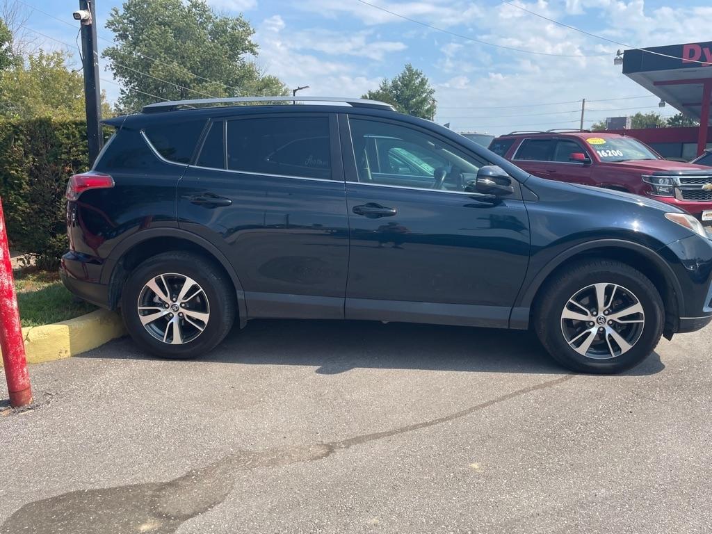 Toyota RAV4 XLE AWD 2017