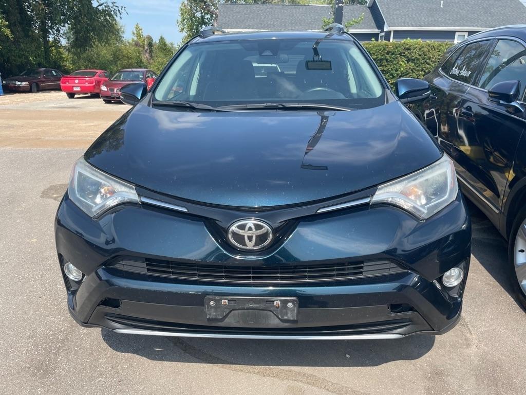 Toyota RAV4 XLE AWD 2017