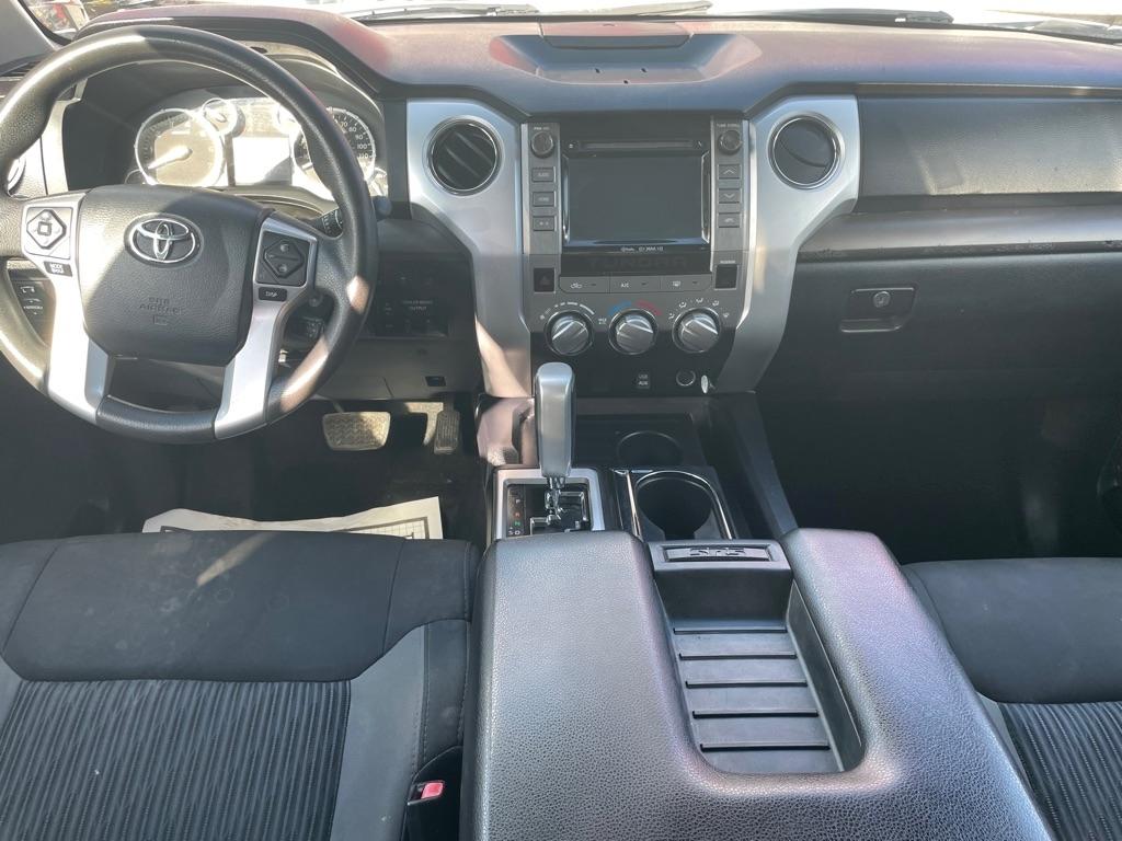 Toyota Tundra SR5 5.7L V8 FFV CrewMax 2WD 2017