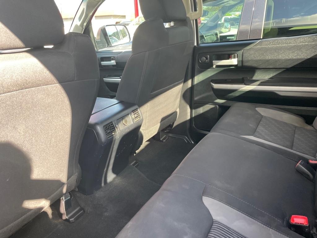 Toyota Tundra SR5 5.7L V8 FFV CrewMax 2WD 2017