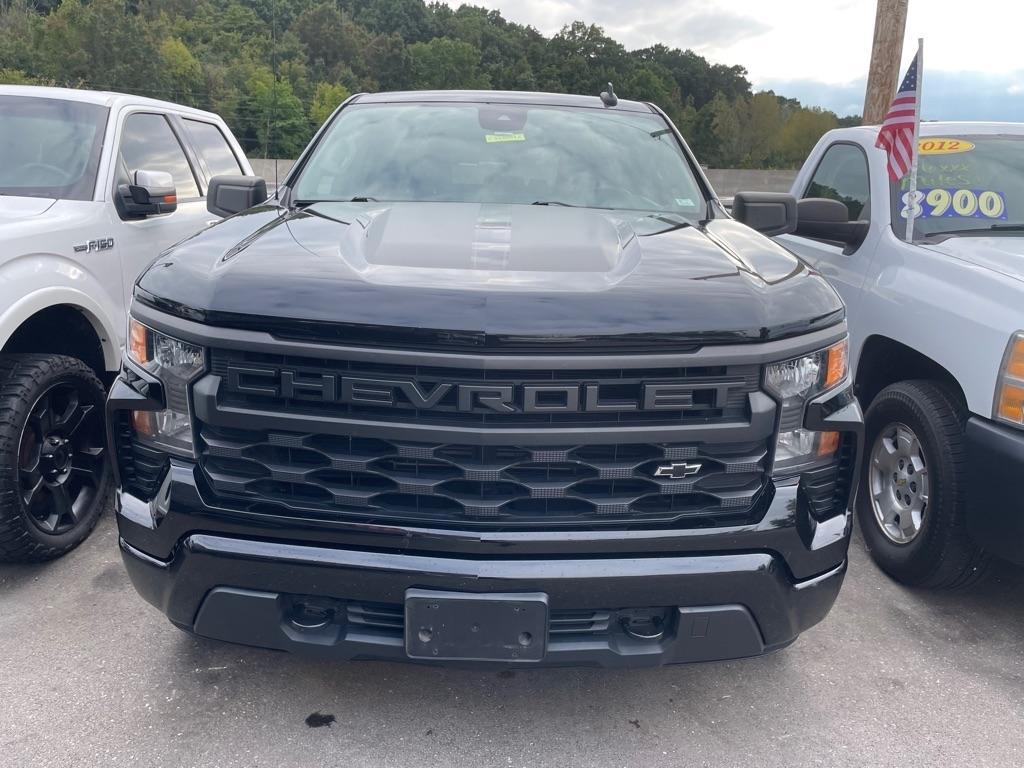 Chevrolet Silverado 1500 Custom Crew Cab 4WD 2023