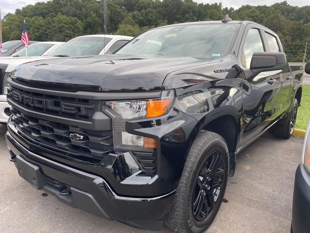 Chevrolet Silverado 1500 Custom Crew Cab 4WD 2023