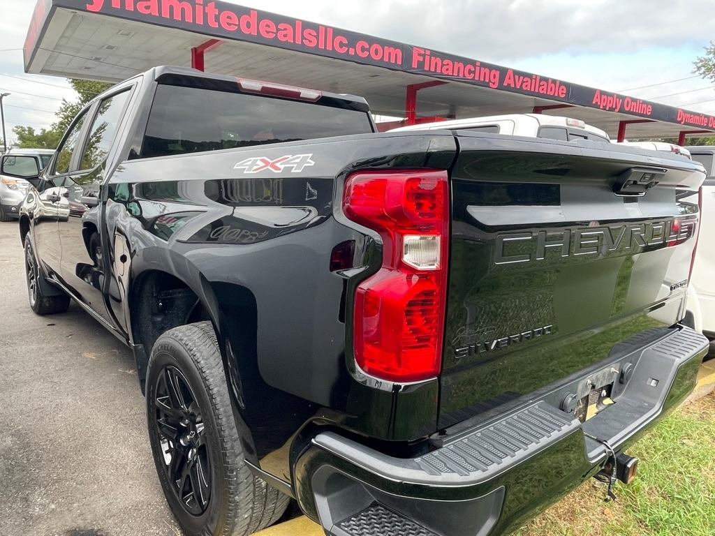 Chevrolet Silverado 1500 Custom Crew Cab 4WD 2023