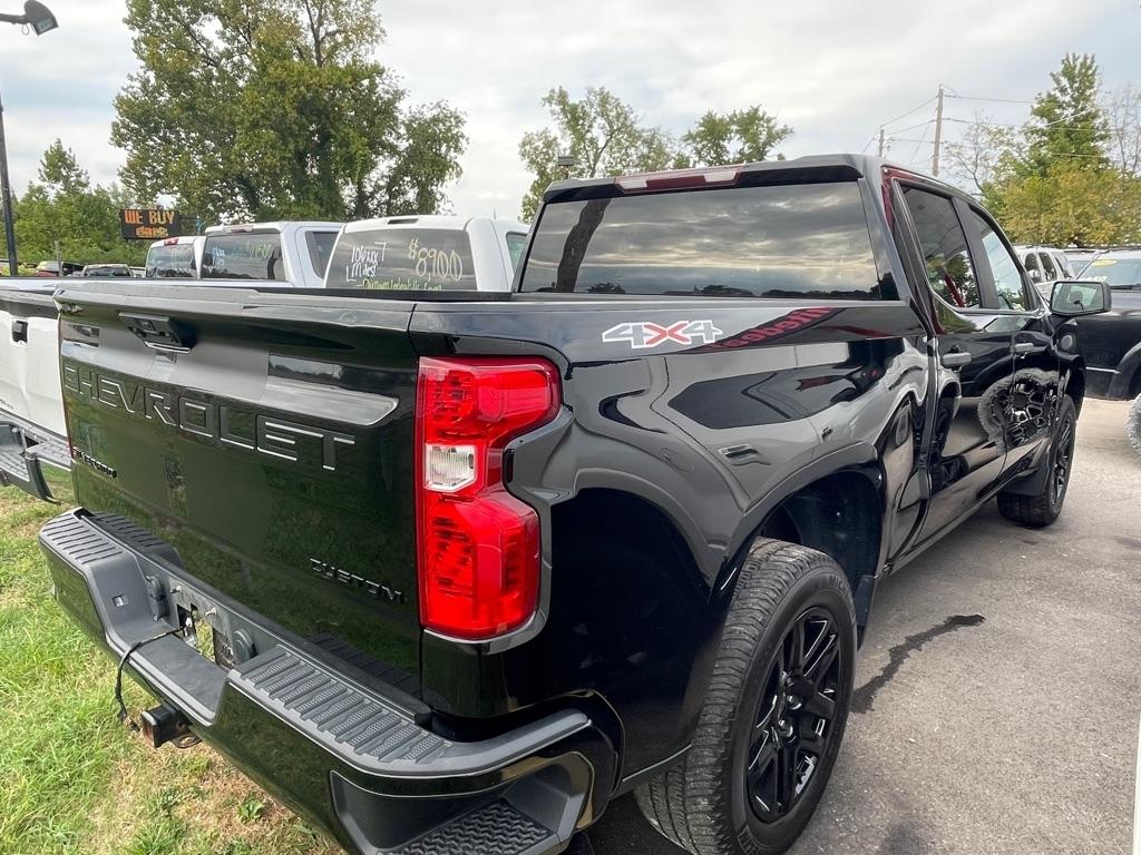 Chevrolet Silverado 1500 Custom Crew Cab 4WD 2023