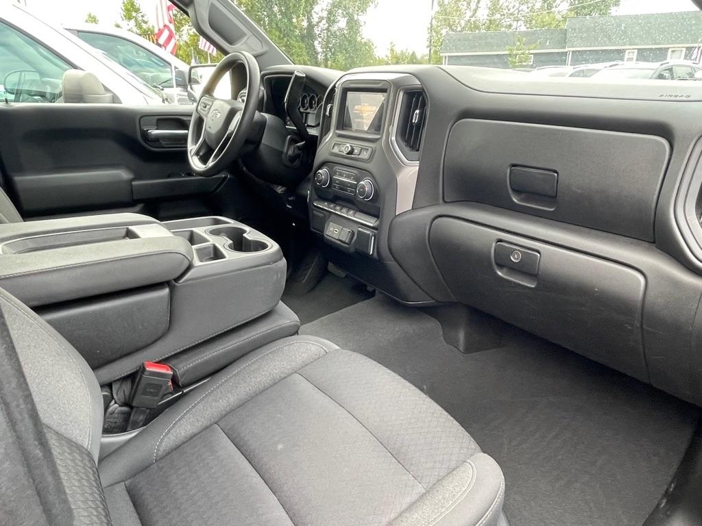 Chevrolet Silverado 1500 Custom Crew Cab 4WD 2023