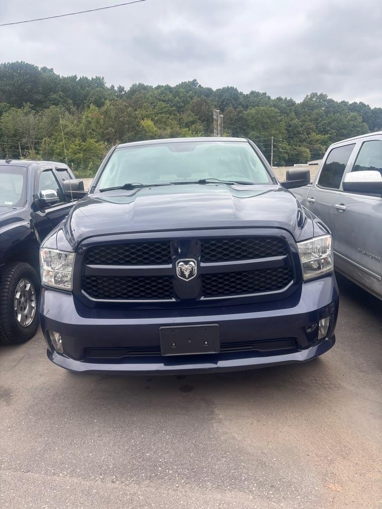 RAM 1500 Tradesman Crew Cab SWB 4WD 2015