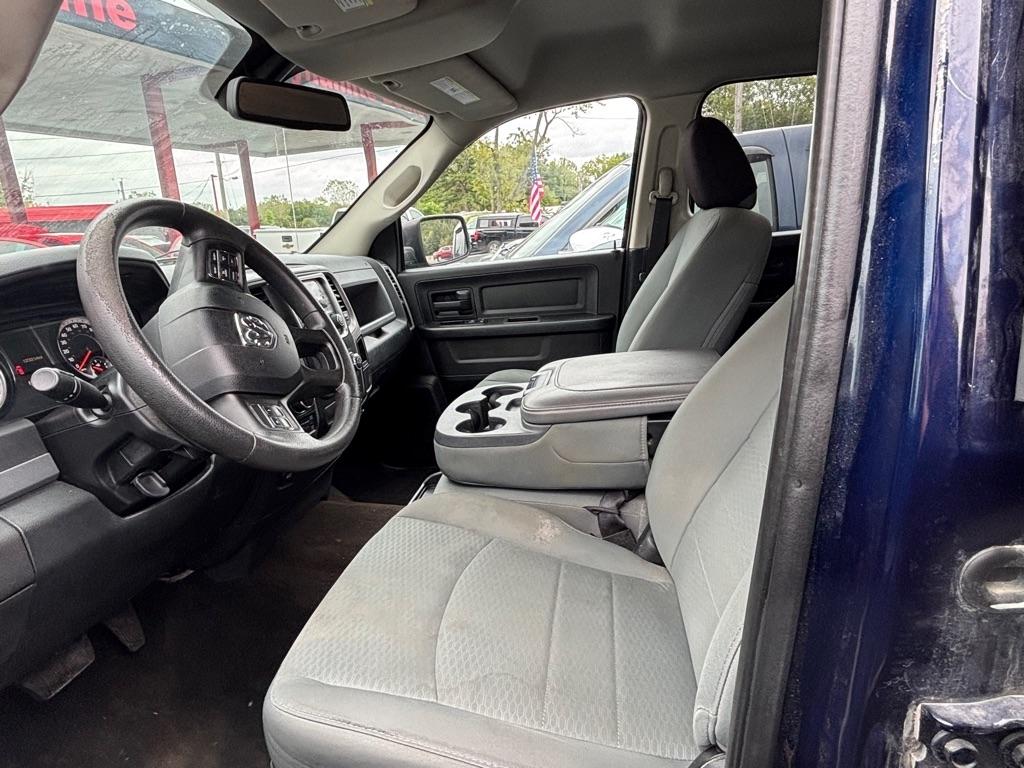 RAM 1500 Tradesman Crew Cab SWB 4WD 2015