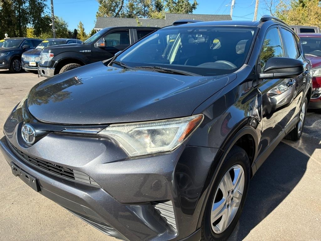 Toyota RAV4 LE FWD 2016