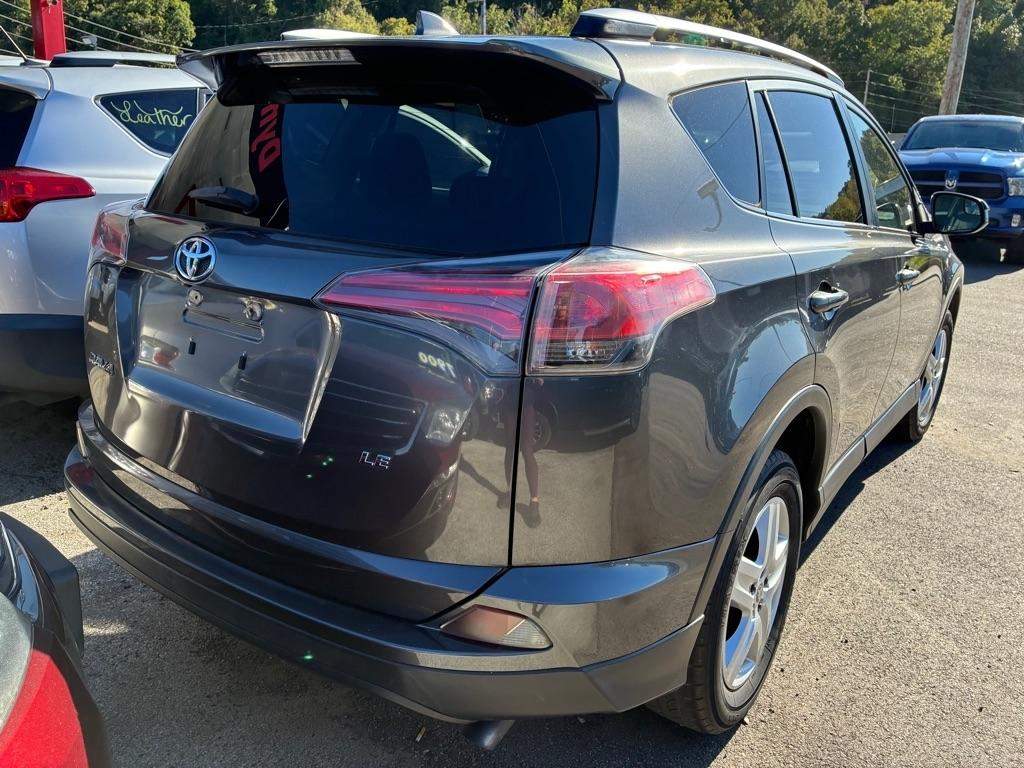Toyota RAV4 LE FWD 2016