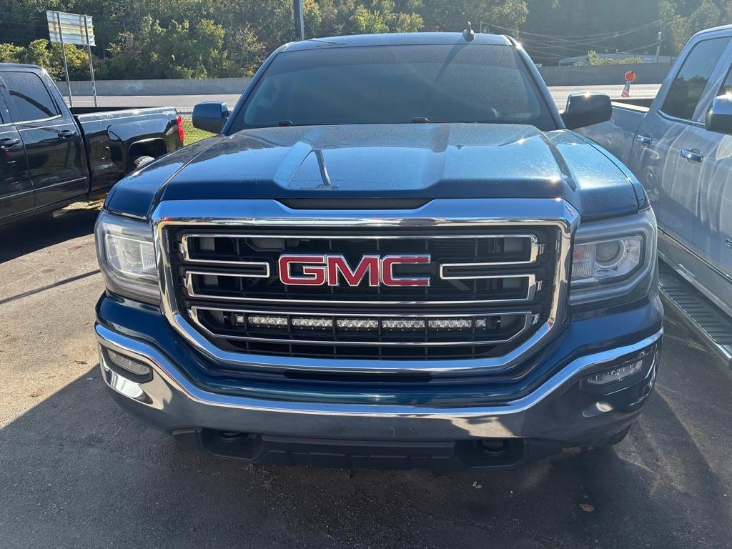 GMC Sierra photo 3
