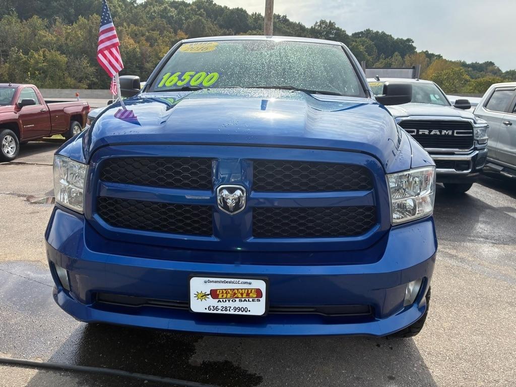 RAM 1500 Tradesman Quad Cab 4WD 2016
