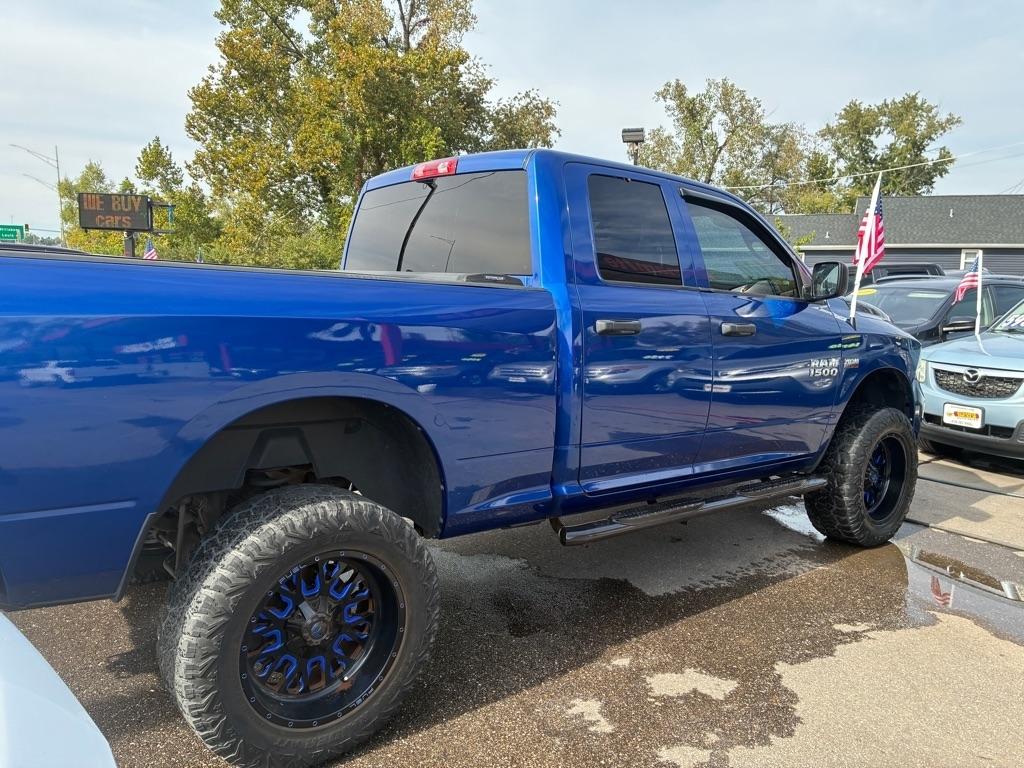 RAM 1500 Tradesman Quad Cab 4WD 2016