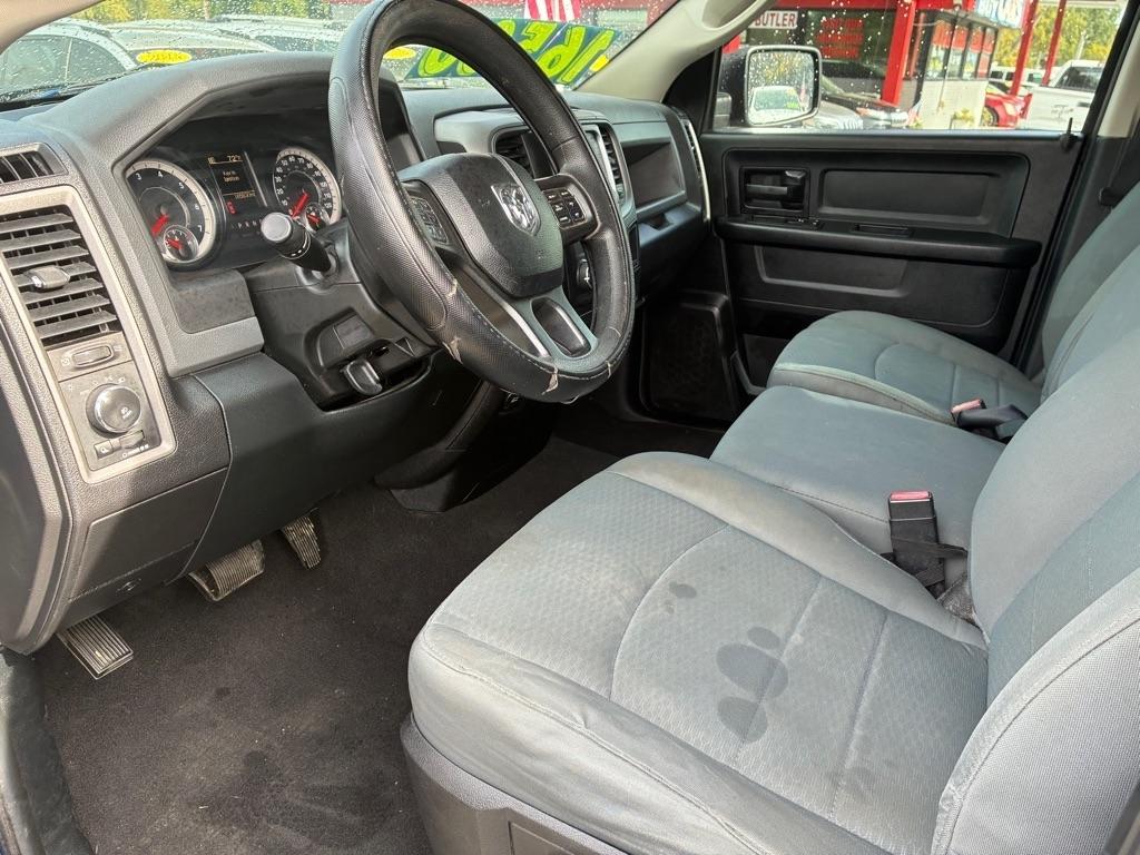 RAM 1500 Tradesman Quad Cab 4WD 2016