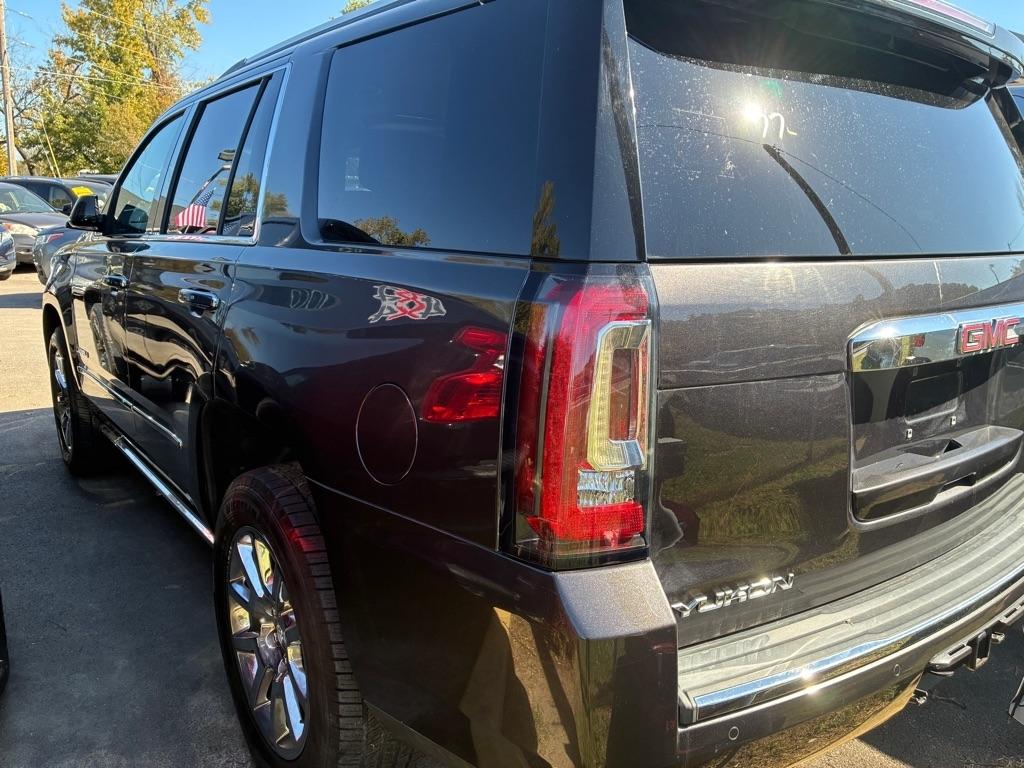 GMC Yukon Denali 4WD 2015