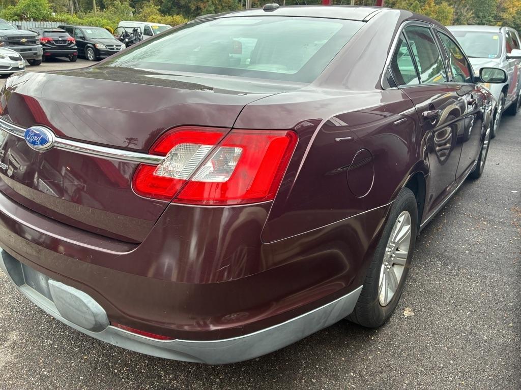 Ford Taurus SE FWD 2011