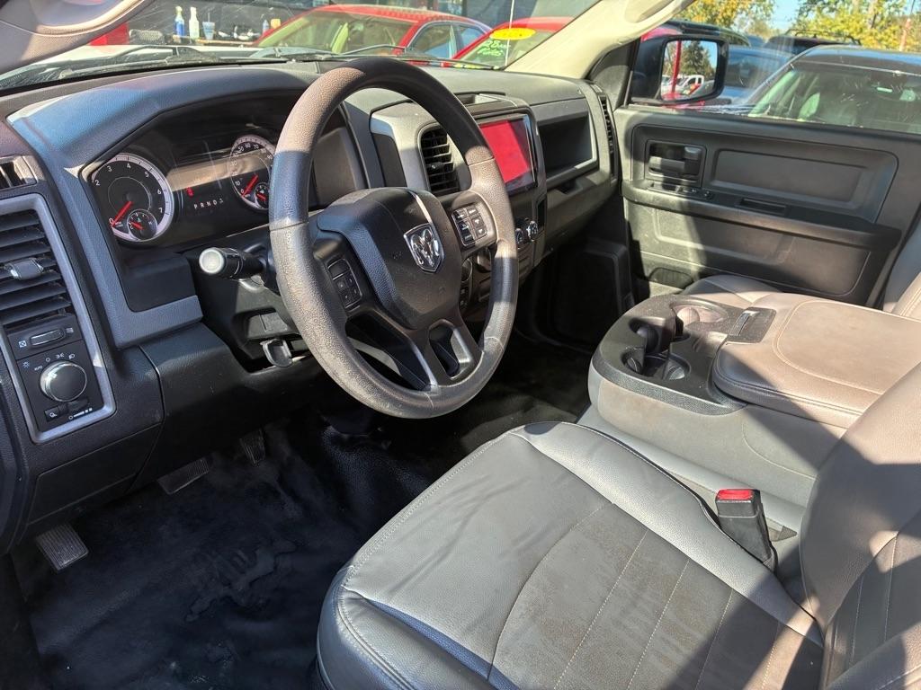 RAM 1500 Tradesman Quad Cab 4WD 2018