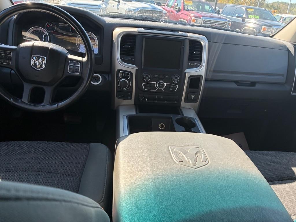 RAM 1500 SLT Quad Cab 4WD 2014