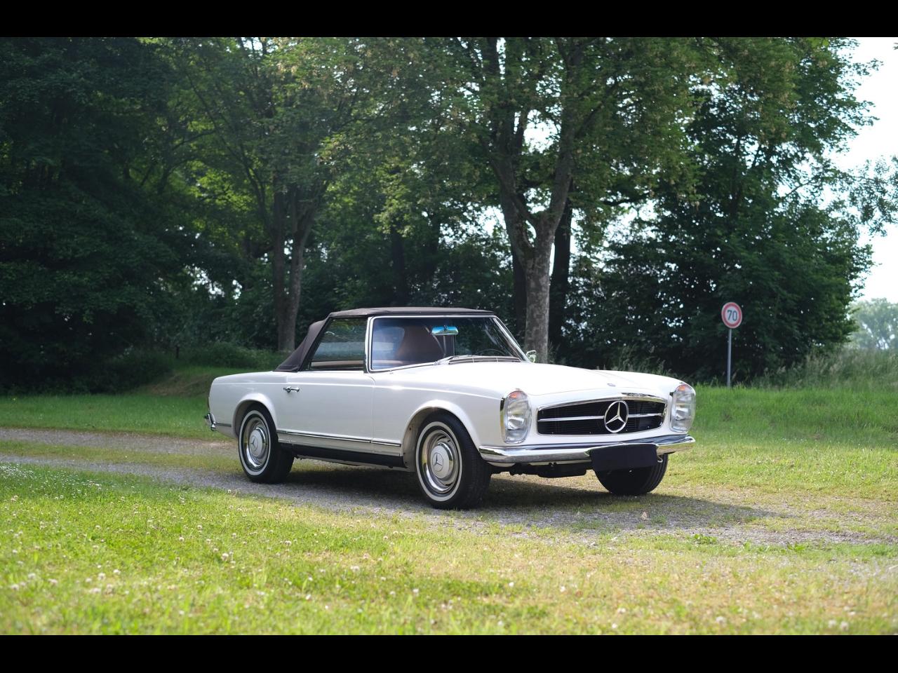 1967 Mercedes-Benz 250SL Automatic Pagoda