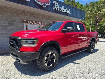 2020 RAM 1500 Rebel 4x4 Crew Cab 5'7" Box
