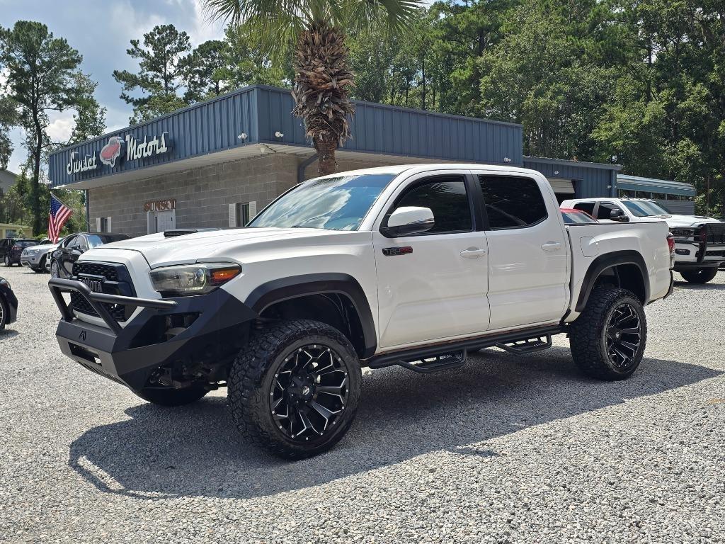 2017 Toyota Tacoma SR5 Double Cab 5' Bed V6 4x4 AT (Natl)