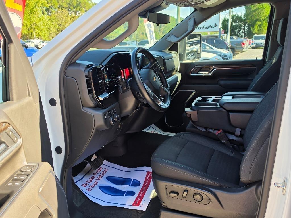 2025 Chevrolet Silverado 2500HD LT - Photo 16