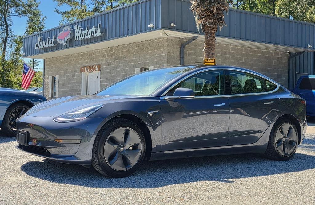 2020 Tesla Model 3 Standard Range RWD