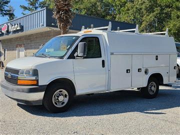 2017 Chevrolet Express Commercial Cutaway 3500 Van 139"
