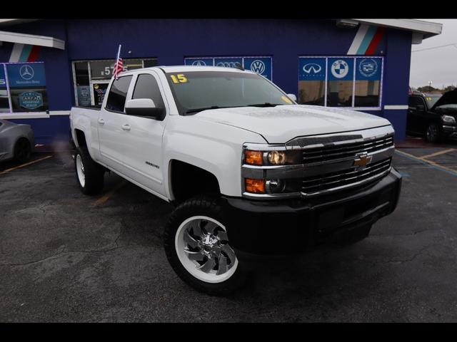 White 2015 Chevrolet Silverado 2500HD LTZ Crew Cab 4WD Pickup Truck Four-Wheel Drive Automatic