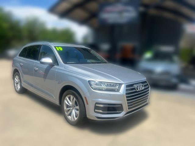 2019 Audi Q7 55 TFSI quattro Premium Plus
