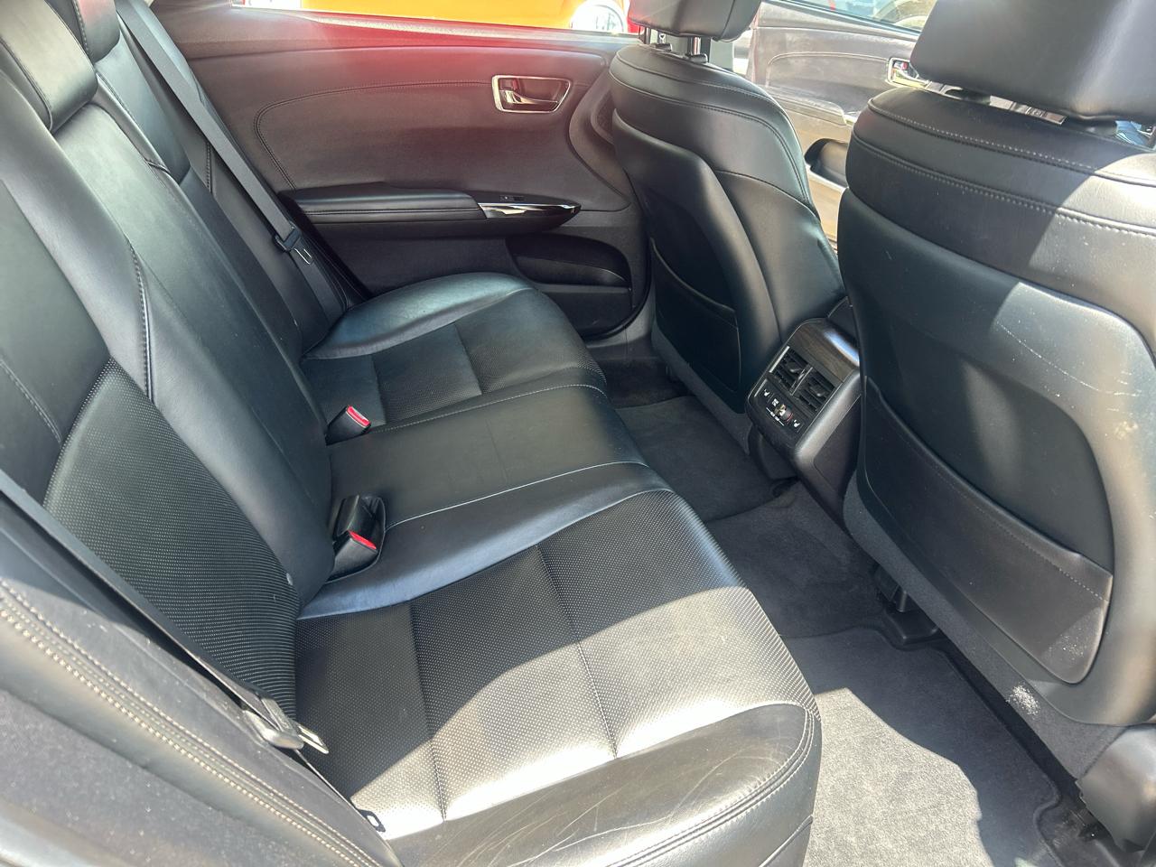 Toyota Avalon Limited AWD 2016