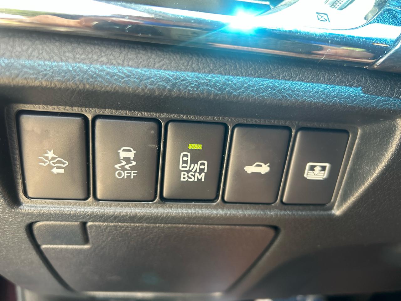 Toyota Avalon Limited AWD 2016