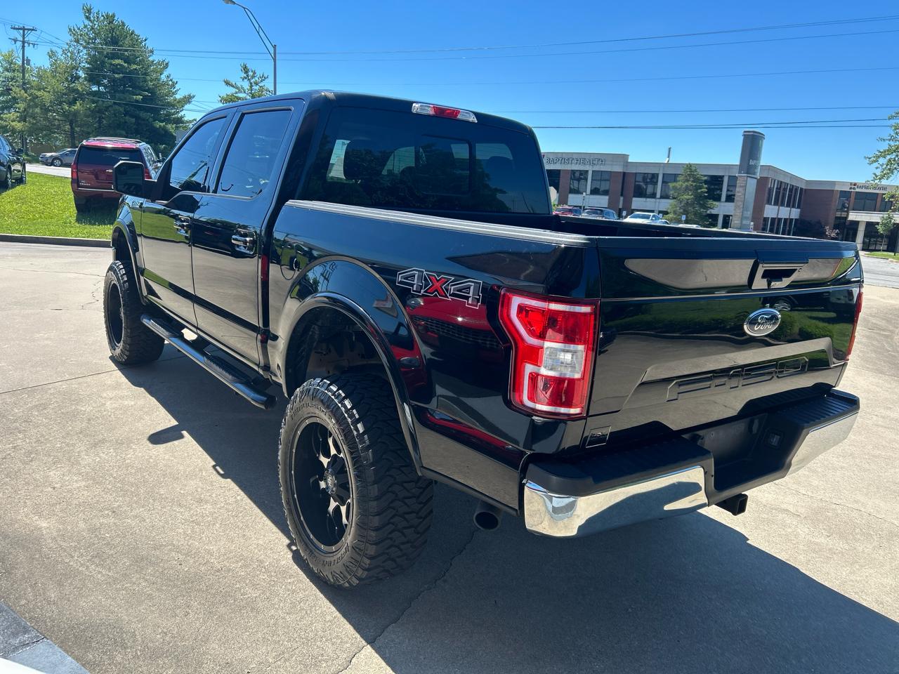 Ford F-150 4WD SuperCrew 139" Lariat 2018