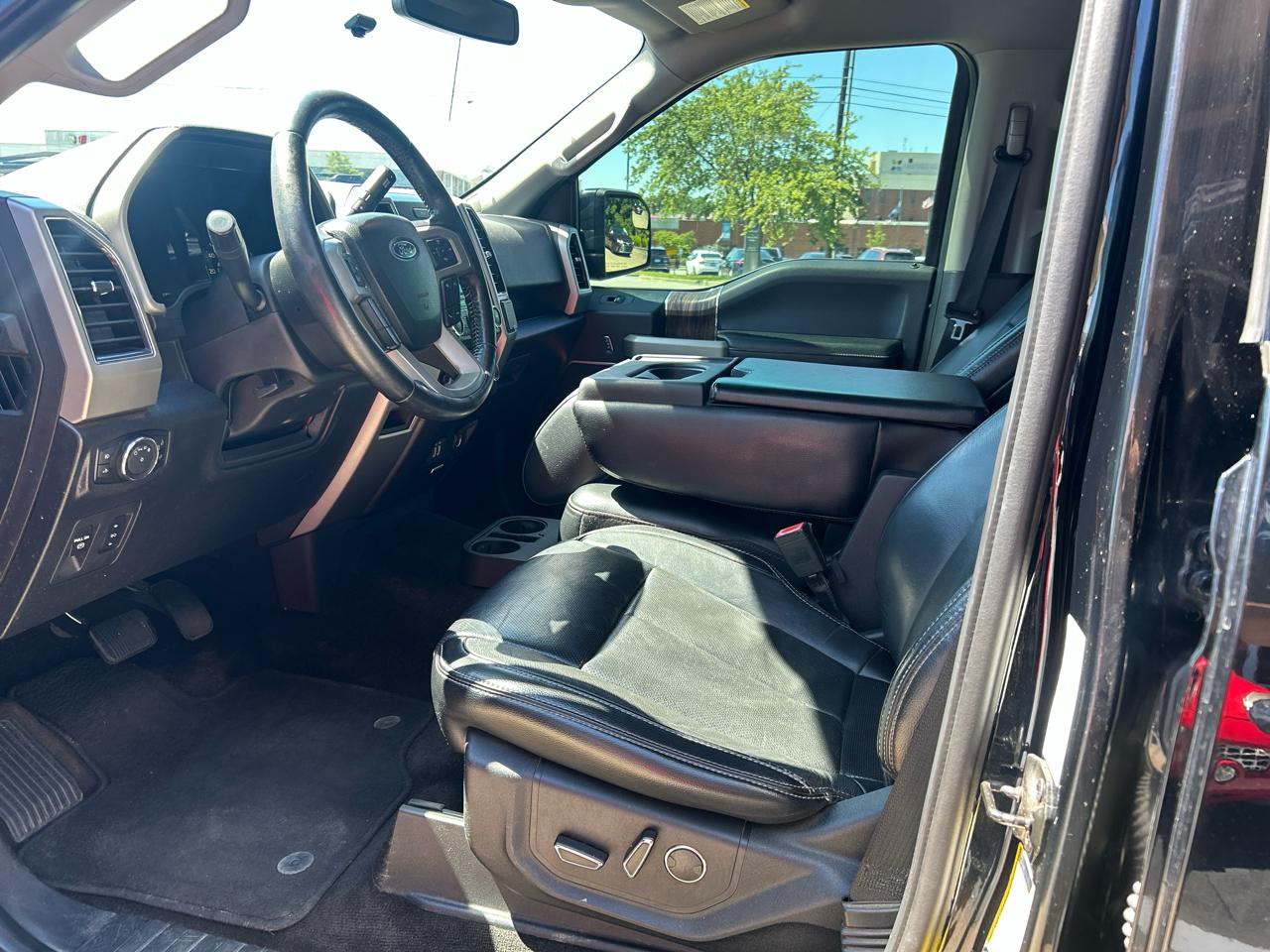 Ford F-150 4WD SuperCrew 139" Lariat 2018
