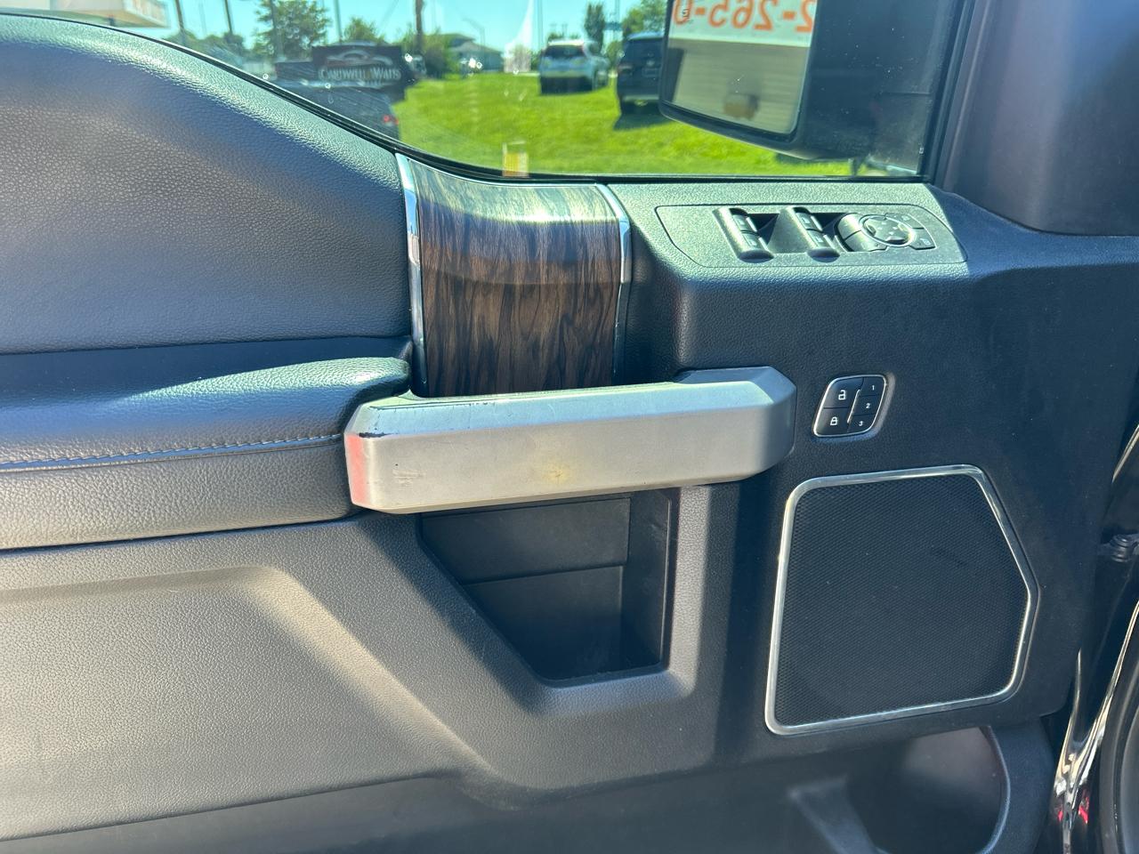 Ford F-150 4WD SuperCrew 139" Lariat 2018