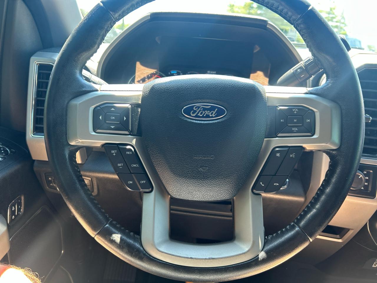 Ford F-150 4WD SuperCrew 139" Lariat 2018