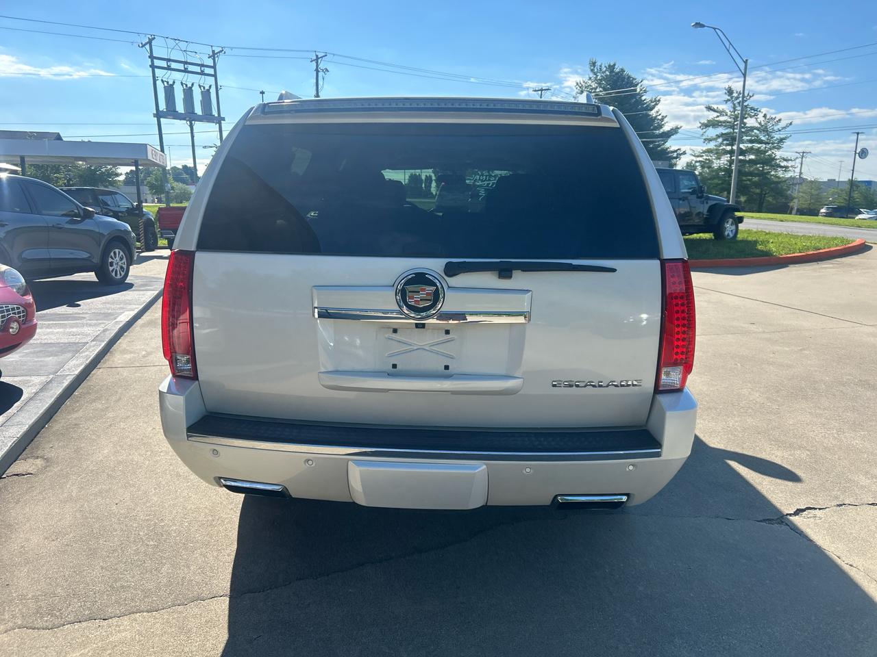 Cadillac Escalade ESV 2WD Premium 2013