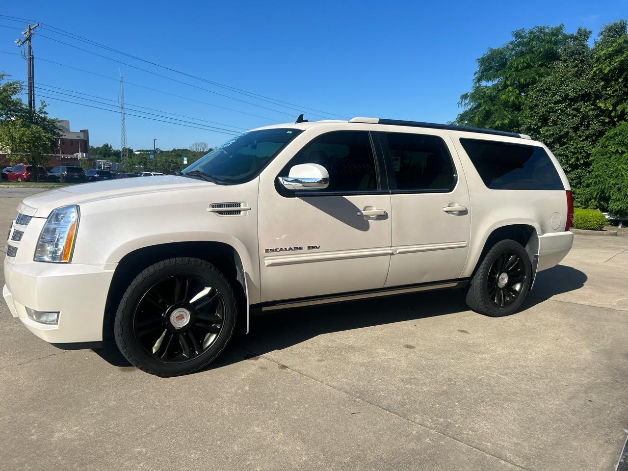 Cadillac Escalade ESV 2WD Premium 2013