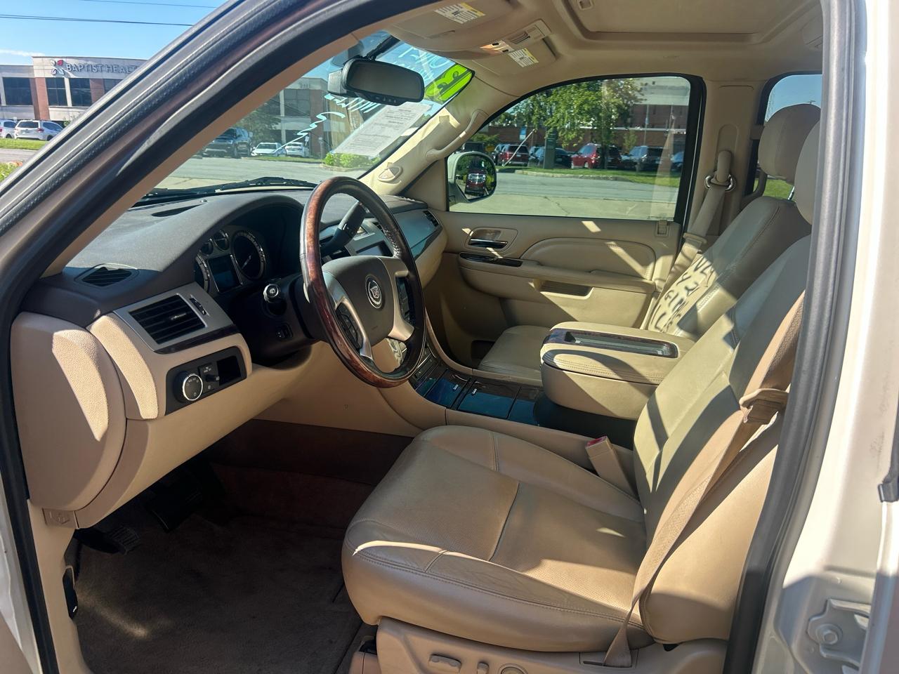 Cadillac Escalade ESV 2WD Premium 2013